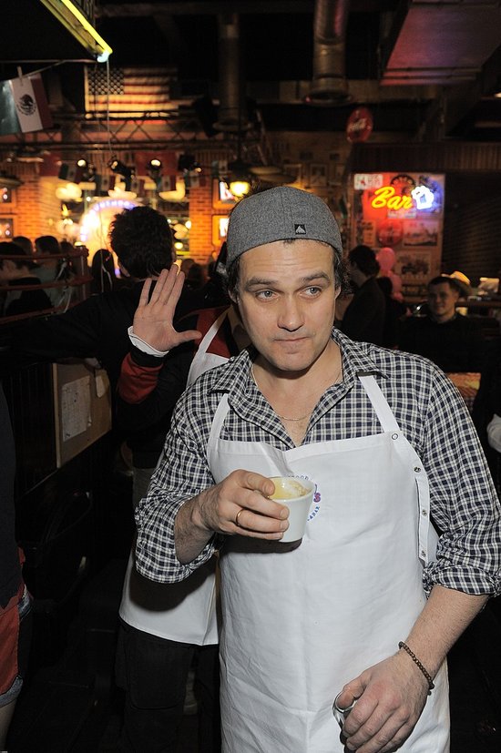 Celebryci na świątecznym obiedzie z gwiazdami (FOTO)