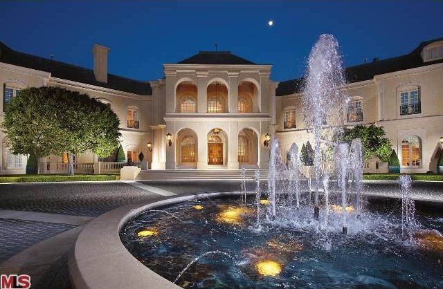 Kardashianki są biedne przy właścicielce tego domu Kardashianki są biedne przy właścicielce tego domu