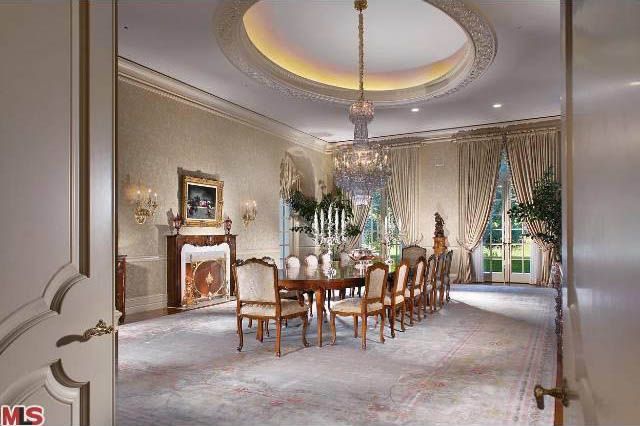 Kardashianki są biedne przy właścicielce tego domu Kardashianki są biedne przy właścicielce tego domu