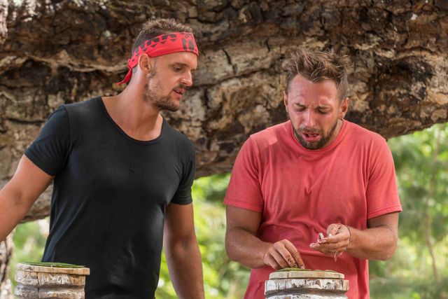 Wygląda smacznie? Zobacz, jak uczestnicy Wyspy Przetrwania jedzą robaki