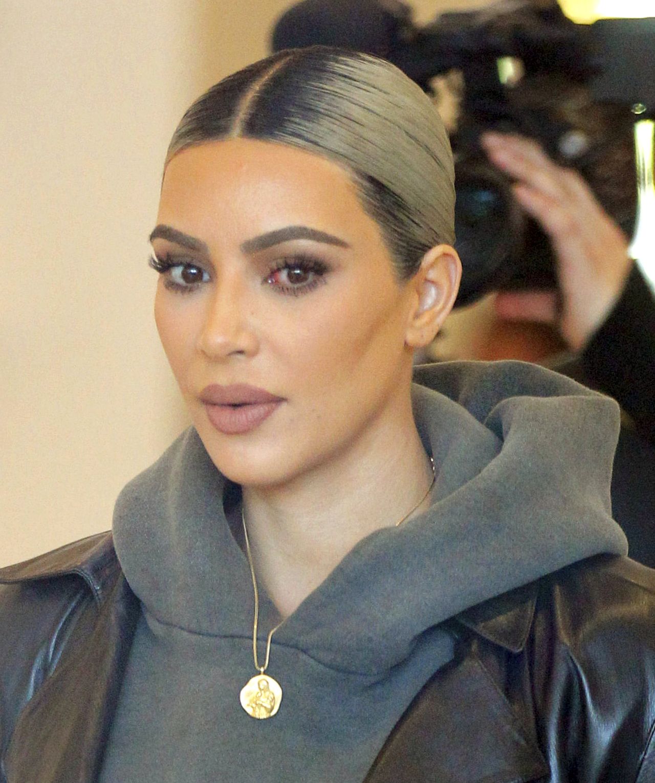 Kim Kardashian już tak nie wygląda. W piątek była w Epione Skin Clinic Kim Kardashian już tak nie wygląda. W piątek była w Epione Skin Clinic