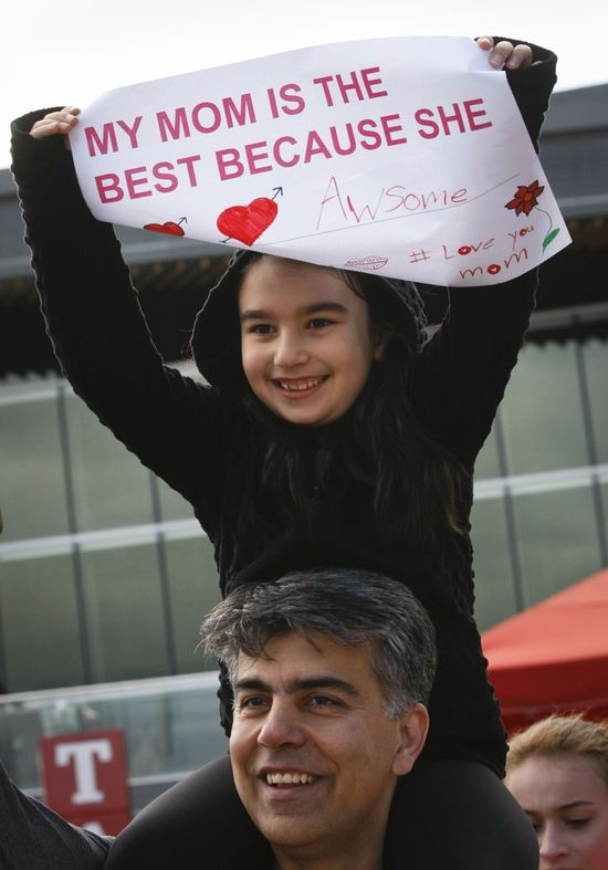 Wyjątkowy konkurs z Harpers Bazaar. Spraw radość swojej mamie!