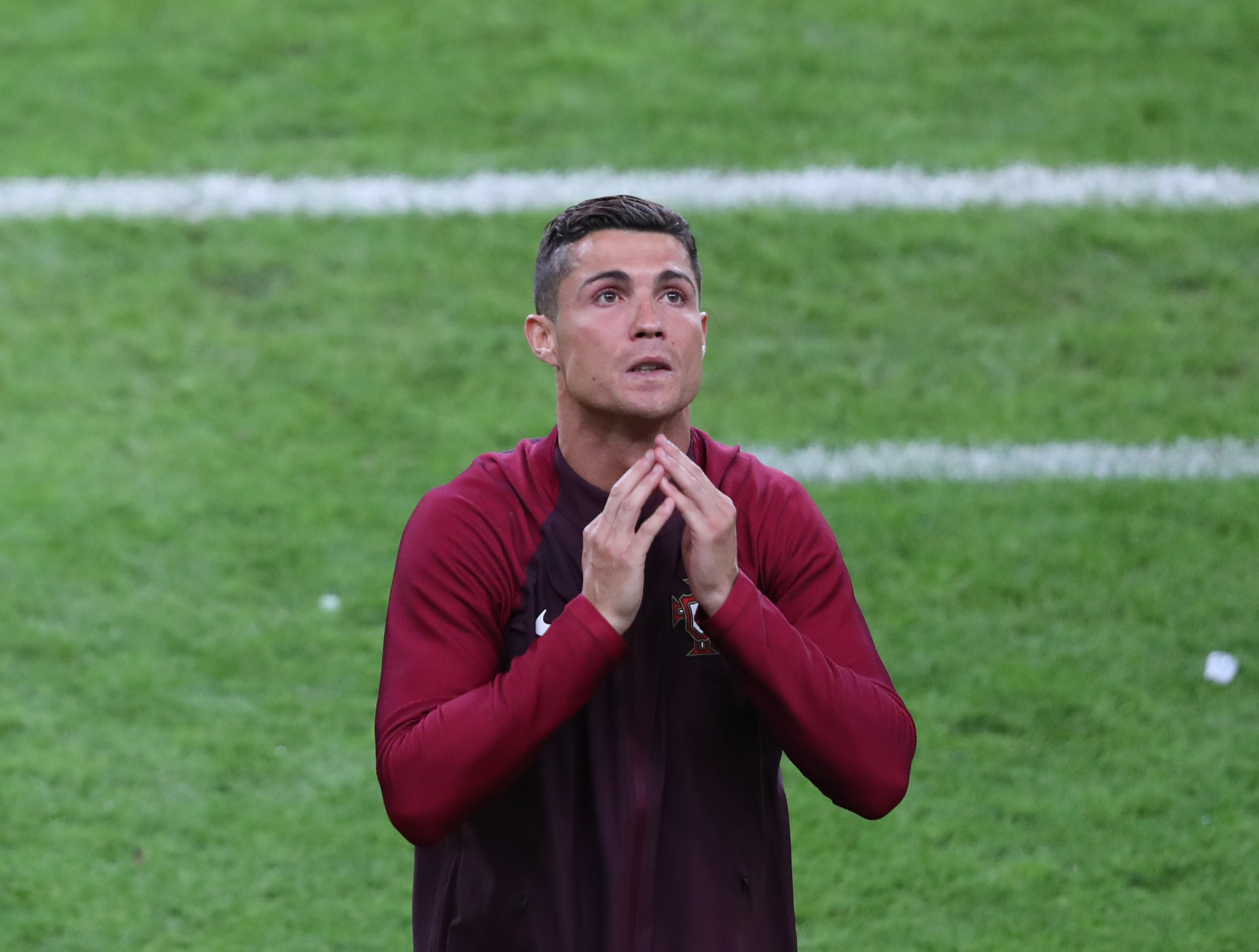 Robert Lewandowski to całkowite przeciwieństwo Cristiano Ronaldo (VIDEO)