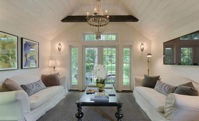 Catherine Zeta-Jones pokazała swoją garderobę! Catherine Zeta-Jones pokazała swoją garderobę!