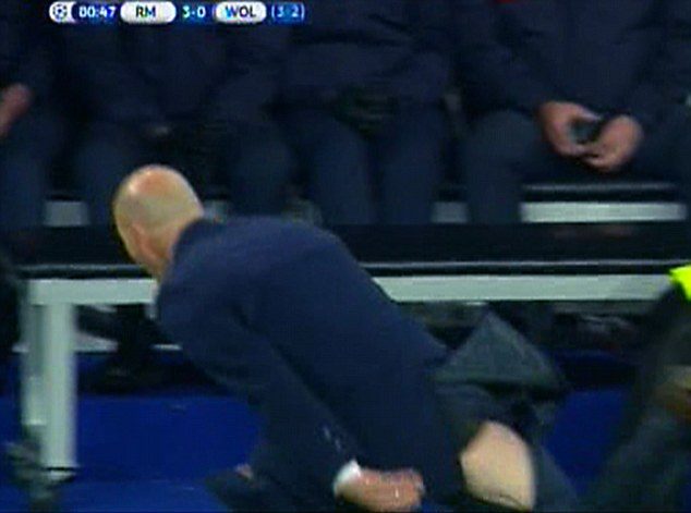 Zinedine Zidane tak cieszył się ze zwycięstwa, że aż pękły mu spodnie