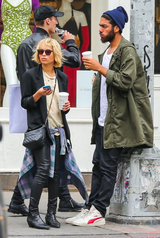Zoe Kravitz i jej chłopak nie wyglądają na milionerów (FOTO)