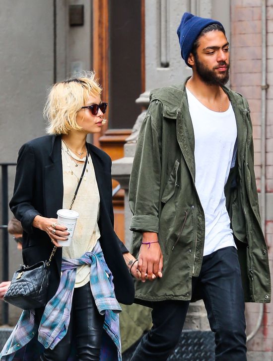 Zoe Kravitz i jej chłopak nie wyglądają na milionerów (FOTO)