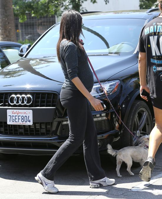 Za kilka miesięcy urodzi bliźniaki (FOTO) Za kilka miesięcy urodzi bliźniaki (FOTO)