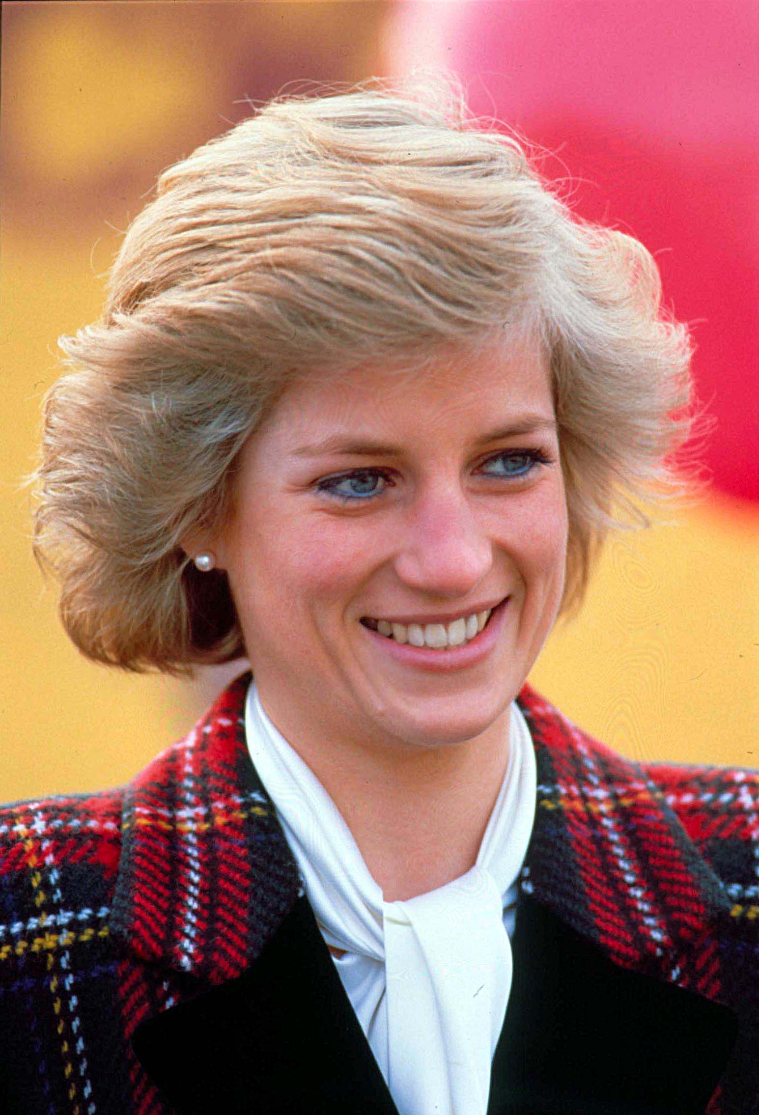 Dlaczego księżna Diana nie była księżniczką?! Co z tytułami Kate i Meghan? Dlaczego księżna Diana nie była księżniczką?! Co z tytułami Kate i Meghan?