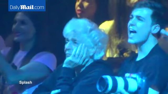 Babcia Ariany Grande ZAŻENOWANA występem swoje wnuczki! Babcia Ariany Grande ZAŻENOWANA występem swoje wnuczki!