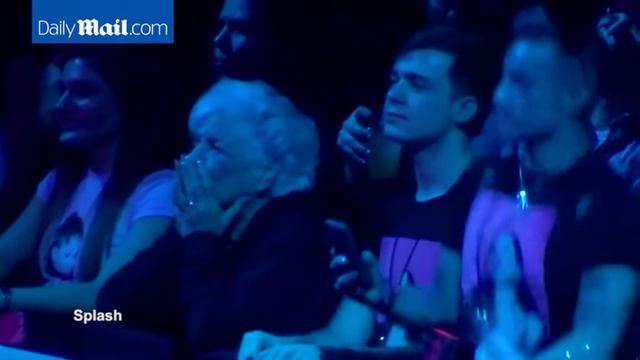 Babcia Ariany Grande ZAŻENOWANA występem swoje wnuczki! Babcia Ariany Grande ZAŻENOWANA występem swoje wnuczki!