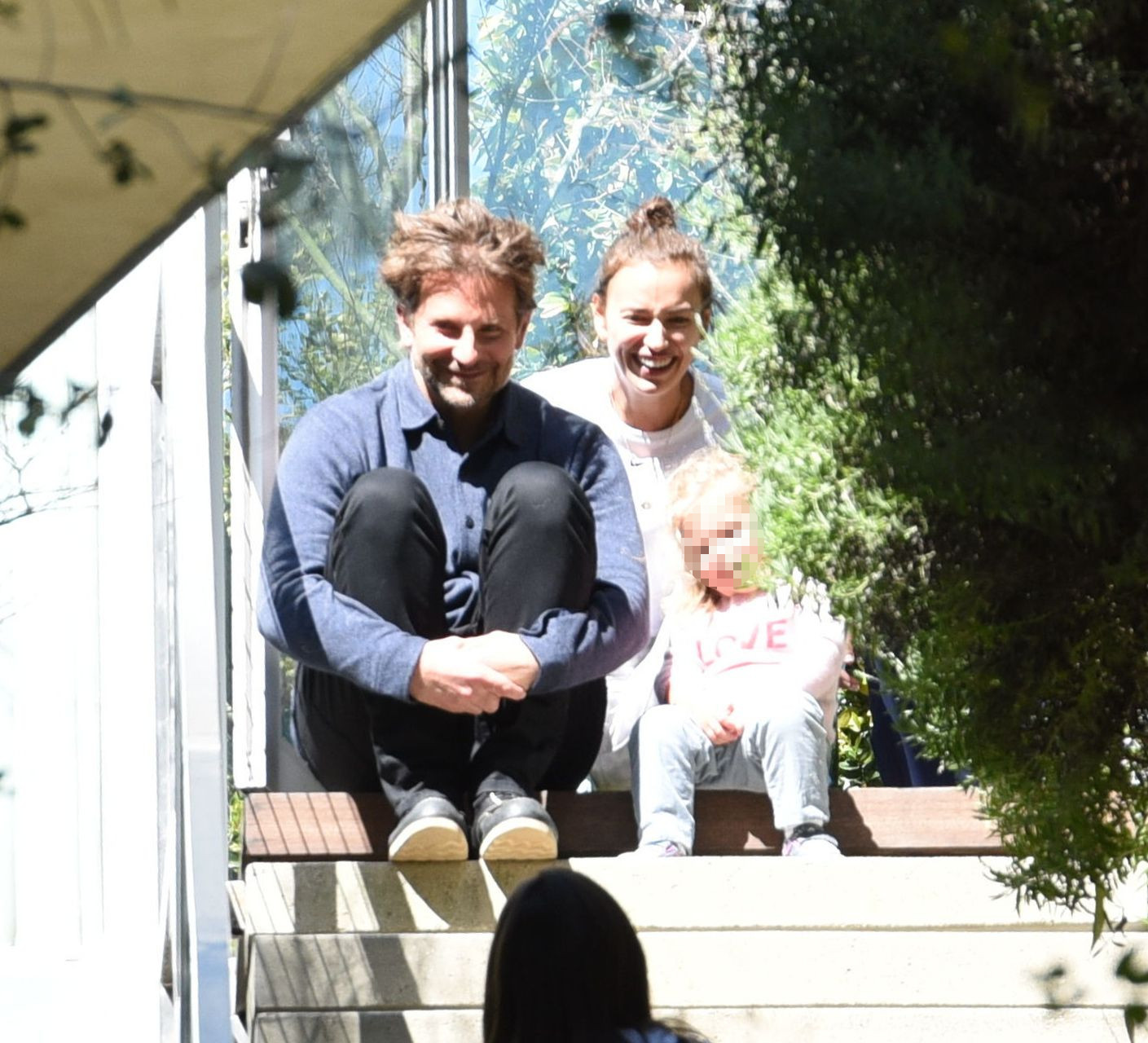 Bradley Cooper i Irina Shayk z córeczką Leą