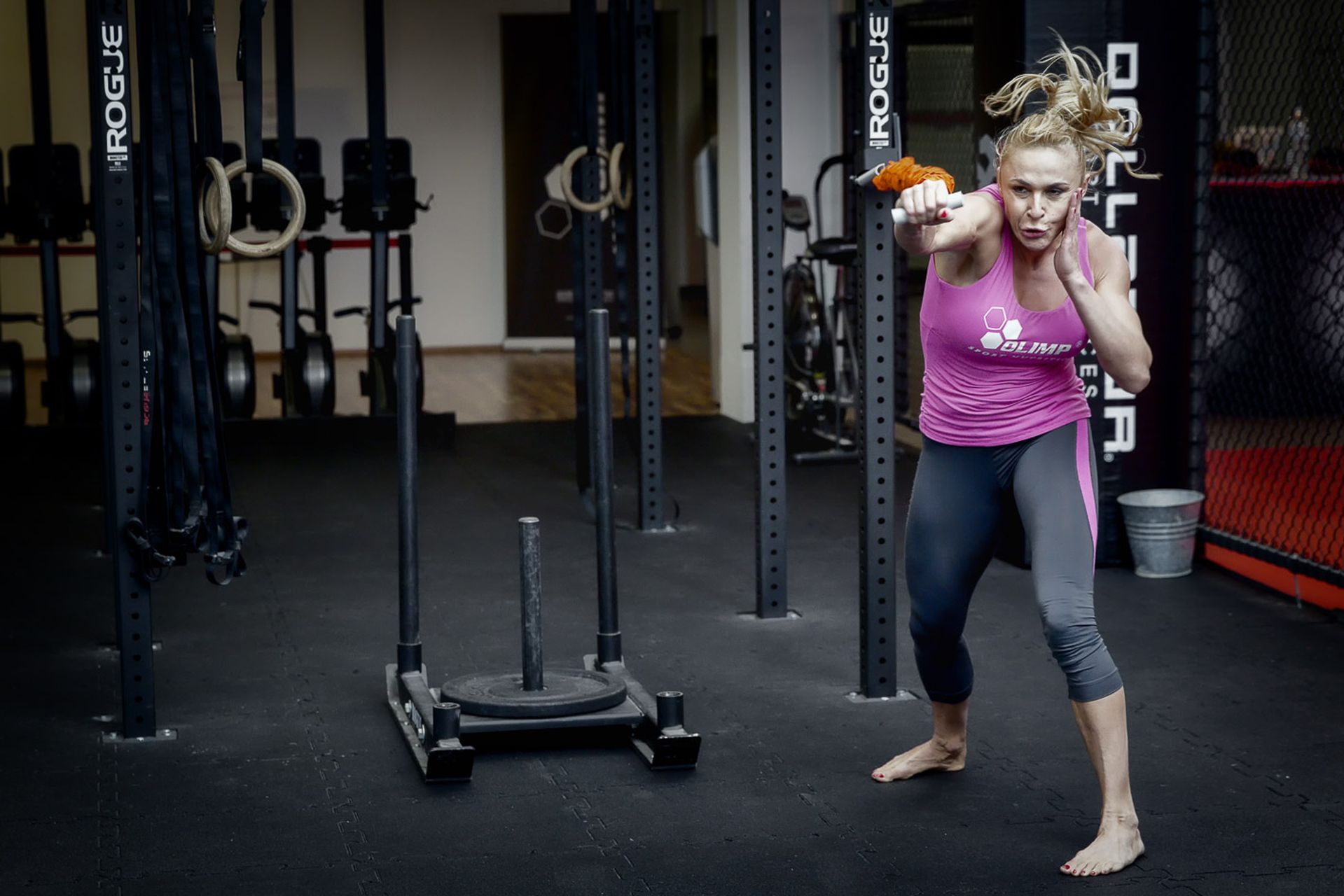 kamila porczyk trenuje przed walką w klatce