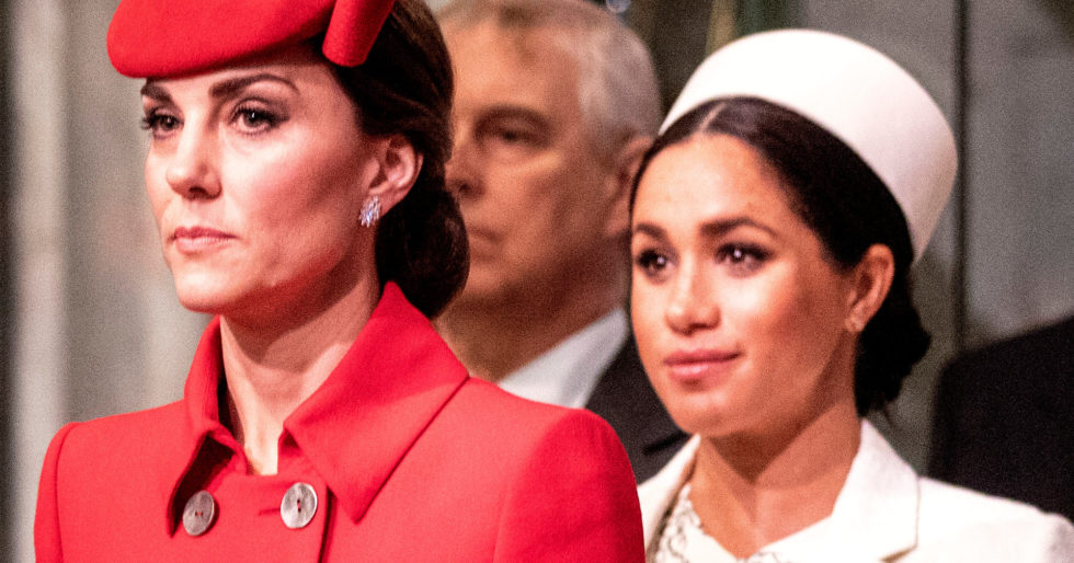 Kate Middleton wykonała GEST w kierunku Meghan! Cały świat patrzy tylko na TO (VIDEO) Kate Middleton wykonała GEST w kierunku Meghan! Cały świat patrzy tylko na TO (VIDEO)