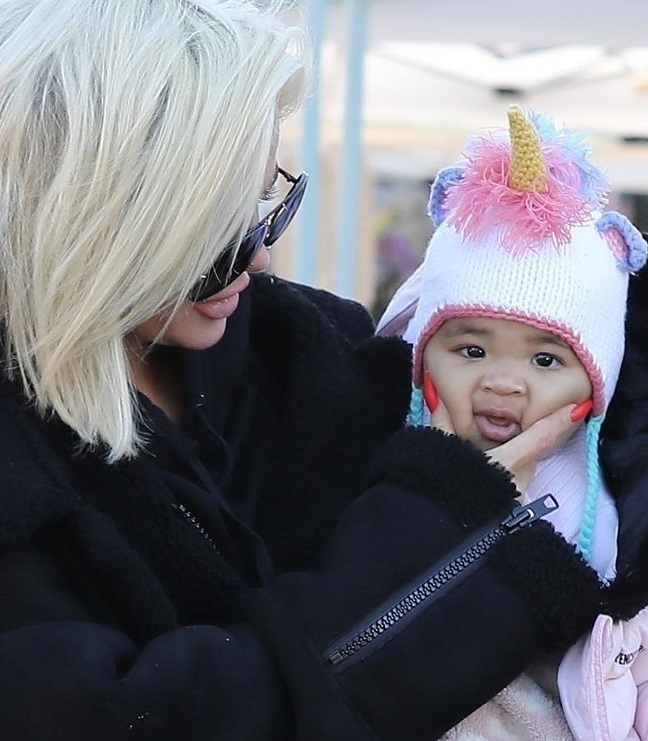 *EXCLUSIVE* Khloe Kardashian takes her baby True to the farmer's market Khloe Kardashian