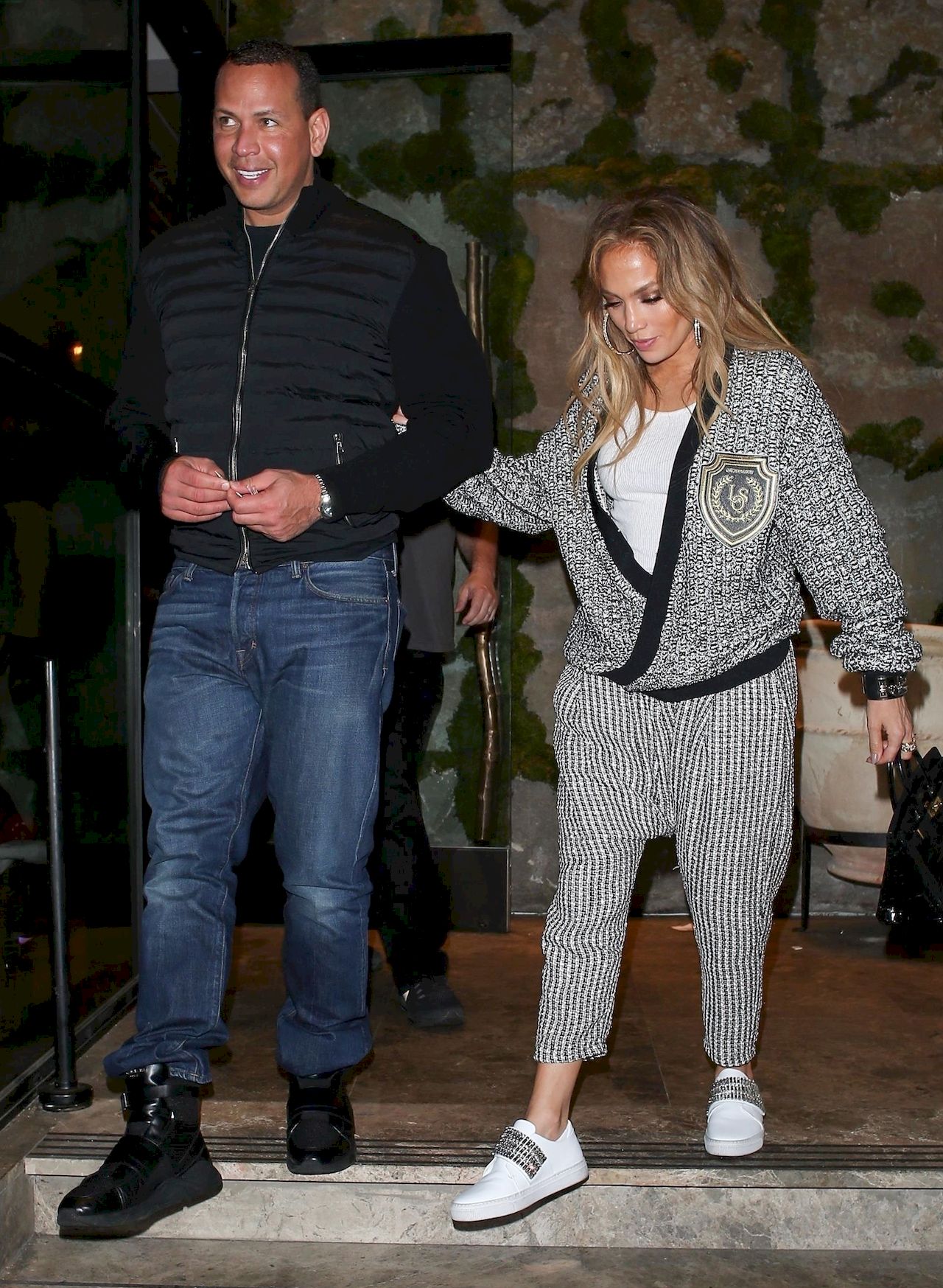 *EXCLUSIVE* Jennifer Lopez and Alex Rodriguez grab Avra Beverly Hills Estiatorio to end the weekend Jennifer Lopez, Alex Rodriguez