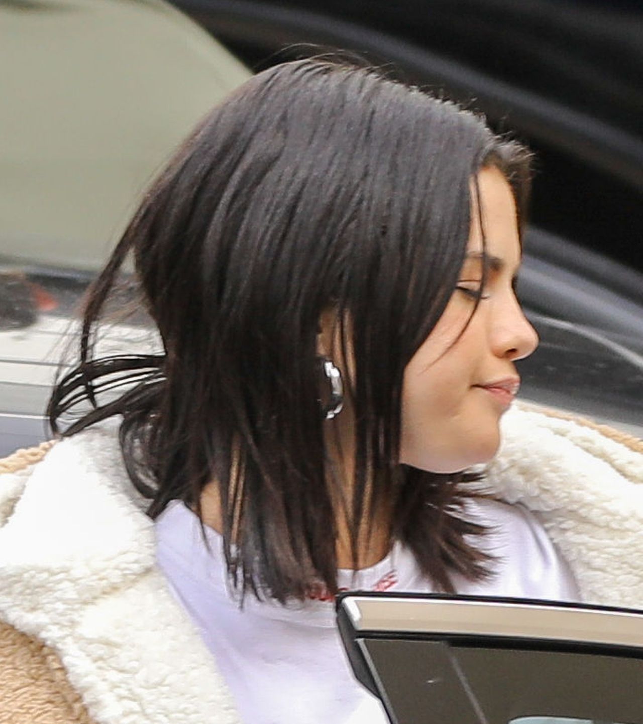 Selena Gomez Caught With Juul Vape Pen