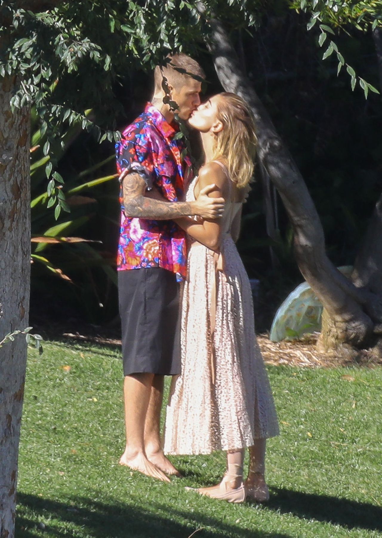 Hailey Baldwin całuje się z Justinem Bieberem