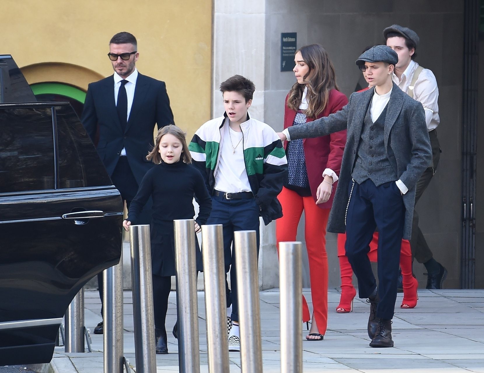 The Beckham's leaving Victoria Beckham's fashion show / BACKGRID , kod: Beckham Family