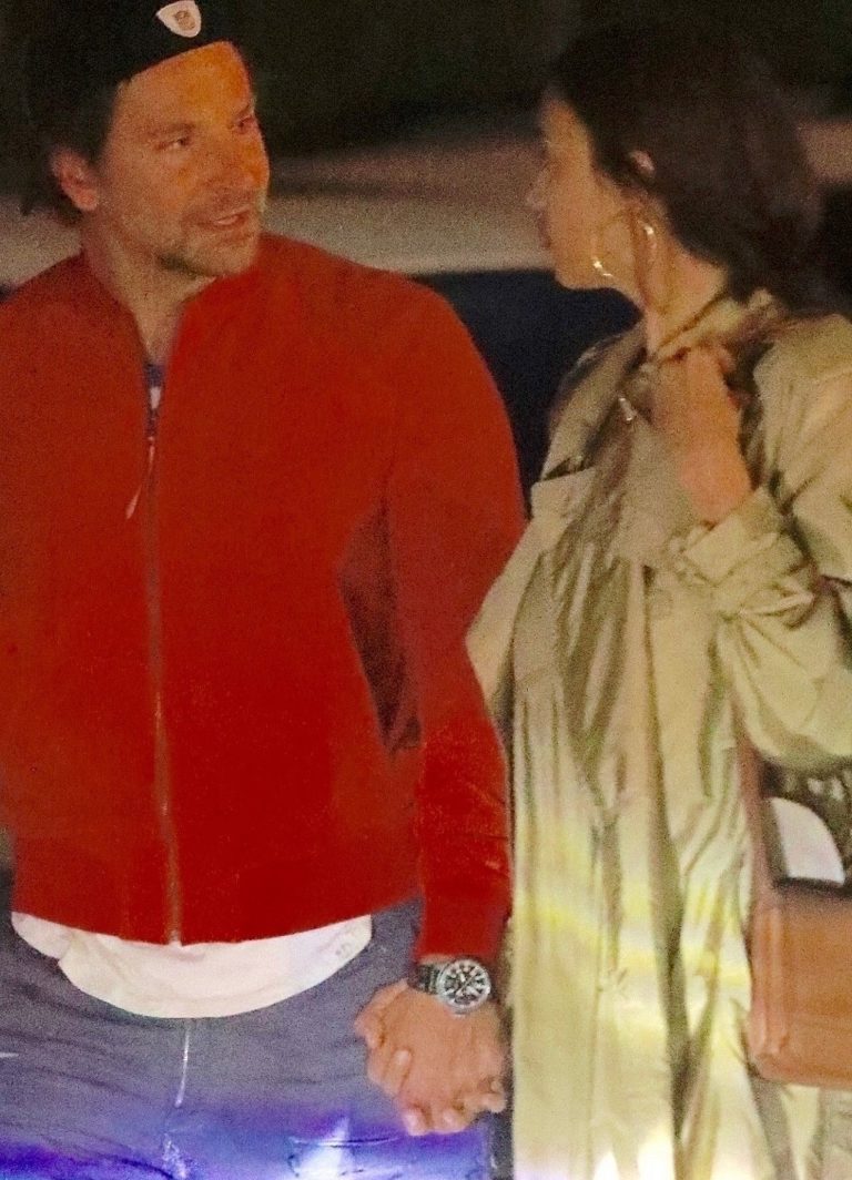 *EXCLUSIVE* Bradley Cooper and Irina Shayk look happier than ever as they leave a late dinner date hand in hand Bradley Cooper, Irina Shayk *EXCLUSIVE* Bradley Cooper and Irina Shayk look happier than ever as they leave a late dinner date hand in hand Bradley Cooper, Irina Shayk