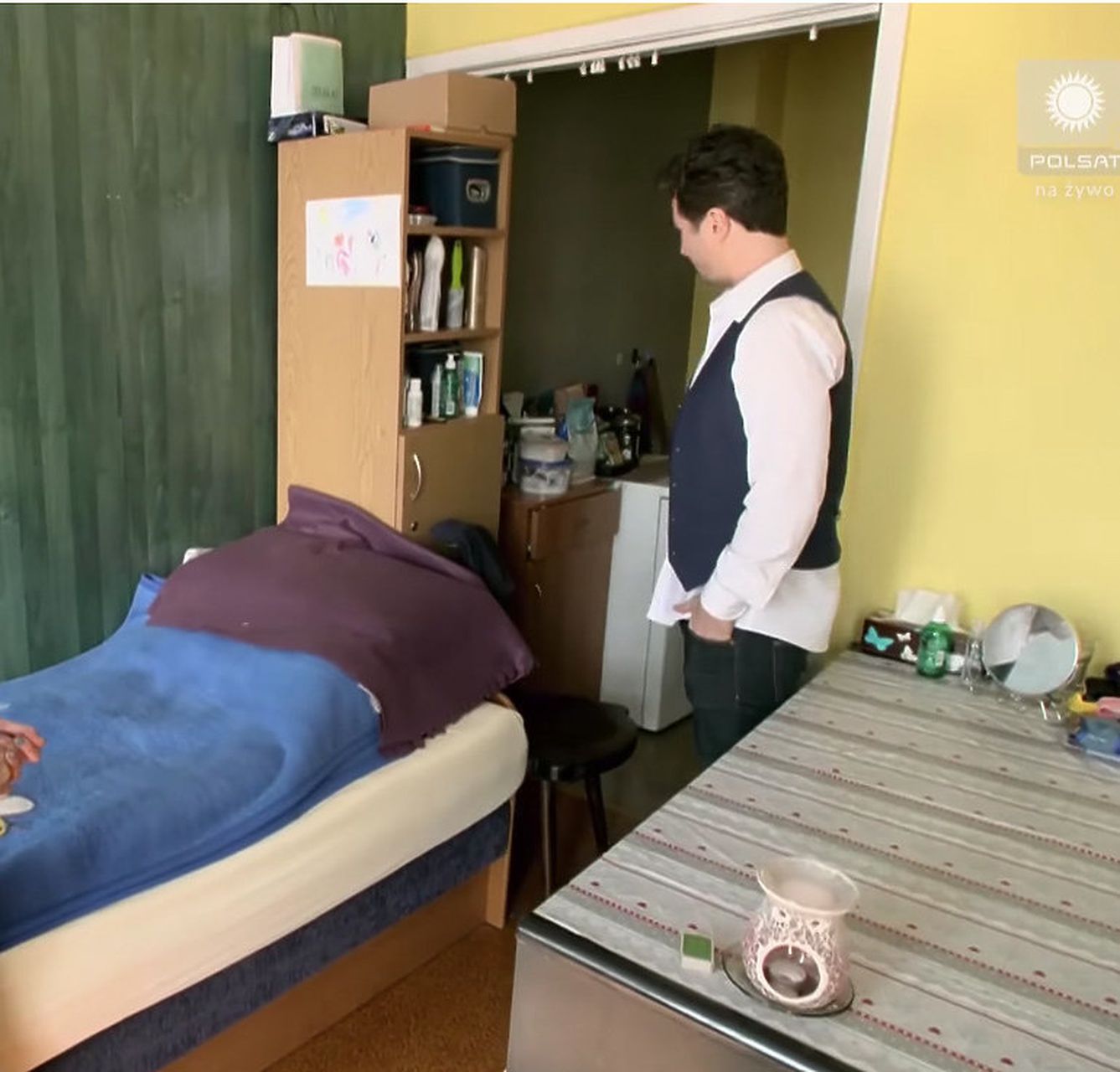joanna mazur pokazuje swoje mieszkanie w internacie janowi klimentowi_02_wynik