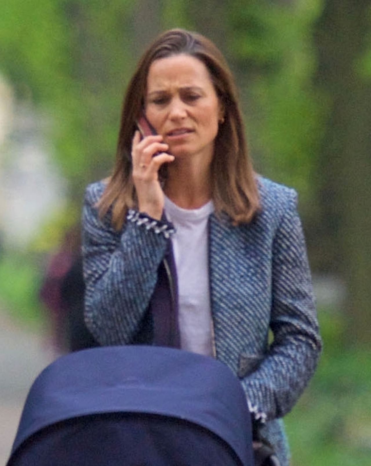 *EXCLUSIVE* *WEB MUST CALL FOR PRICING* Pippa Middleton is out walking her dogs along with her baby son Arthur for a brisk walk in the park