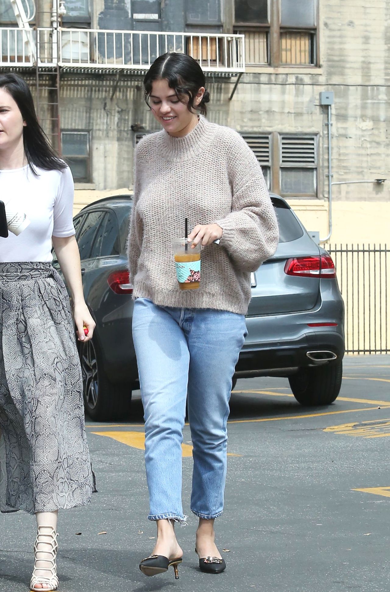 Selena Gomez w dżinsach