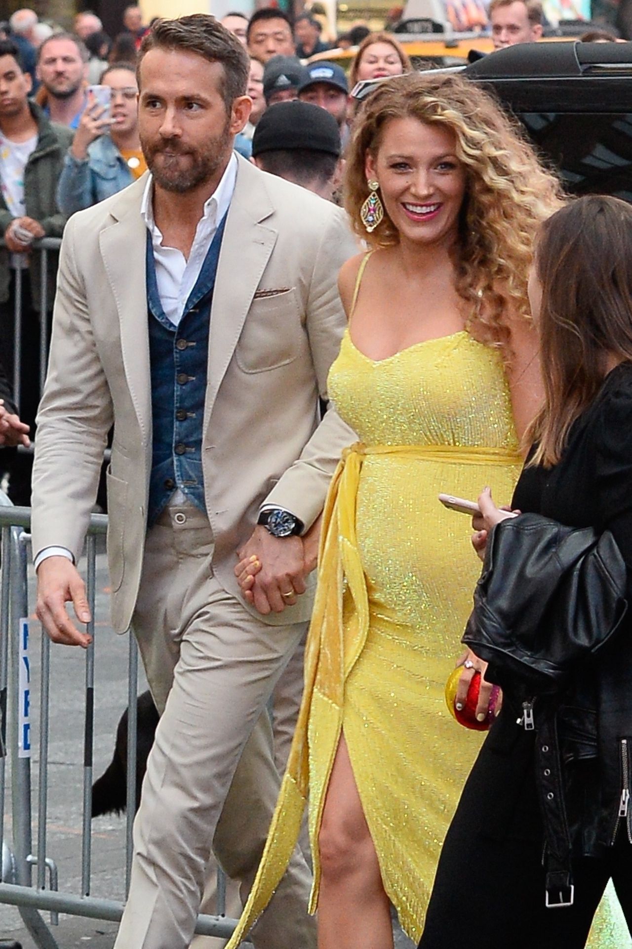 Pregnant Blake Lively and Ryan Reynolds arrive at the premiere of 'Pokemon' Blake Lively, Ryan Reynolds