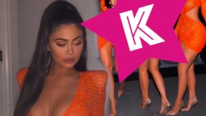 Kylie Jenner w pomarańczowej sukience i PRZEŚWITUJĄCEJ białej bieliźnie Kylie Jenner w pomarańczowej sukience i PRZEŚWITUJĄCEJ białej bieliźnie