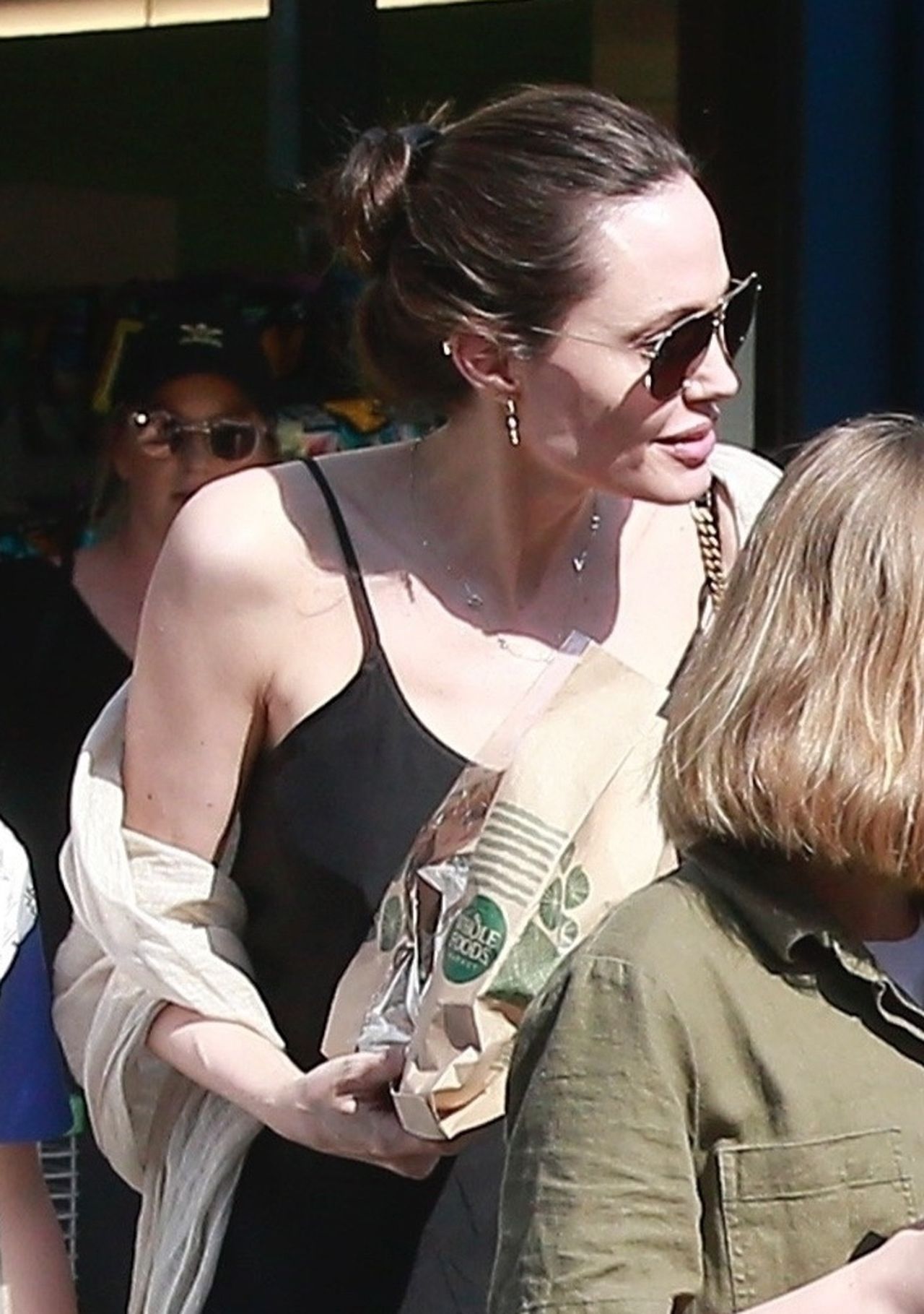 *EXCLUSIVE* Angelina Jolie spends Mother's Day grocery shopping with her kids Angelina Jolie, Zahara Jolie-Pitt, Vivienne Jolie-Pitt, Knox Jolie-Pitt
