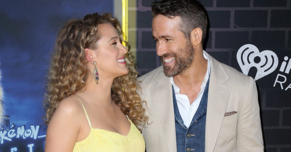 31-letnia Blake Lively jest W CIĄŻY! Gwiazda pokazała duży brzuszek na premierze (ZDJĘCIA) 31-letnia Blake Lively jest W CIĄŻY! Gwiazda pokazała duży brzuszek na premierze (ZDJĘCIA)