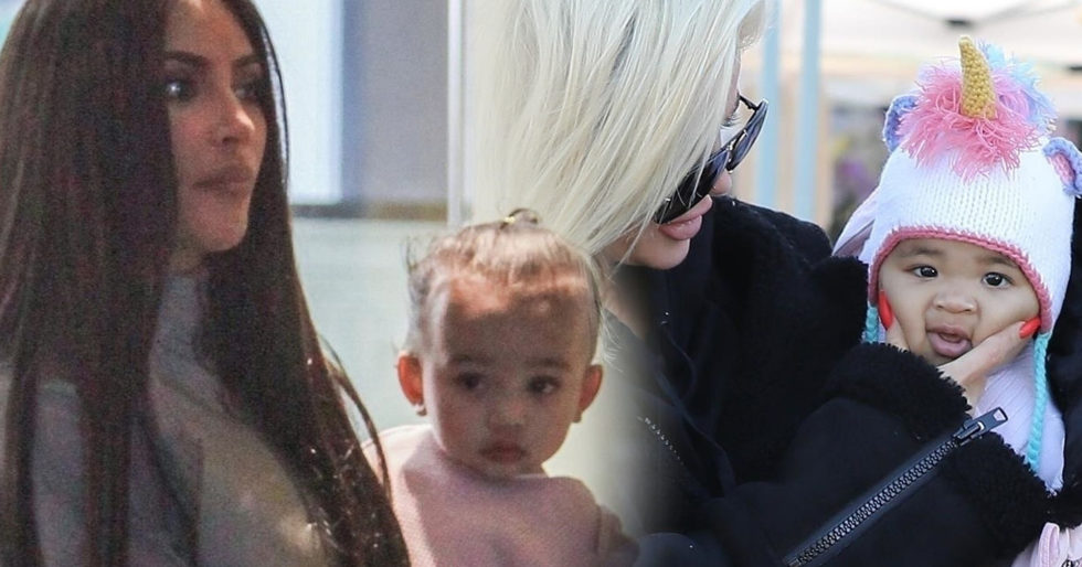 Kim Kardashian pokazała, jak Chicago bawi się z True – dziewczynka jest w drogiej sukience od projektanta Kim Kardashian pokazała, jak Chicago bawi się z True – dziewczynka jest w drogiej sukience od projektanta