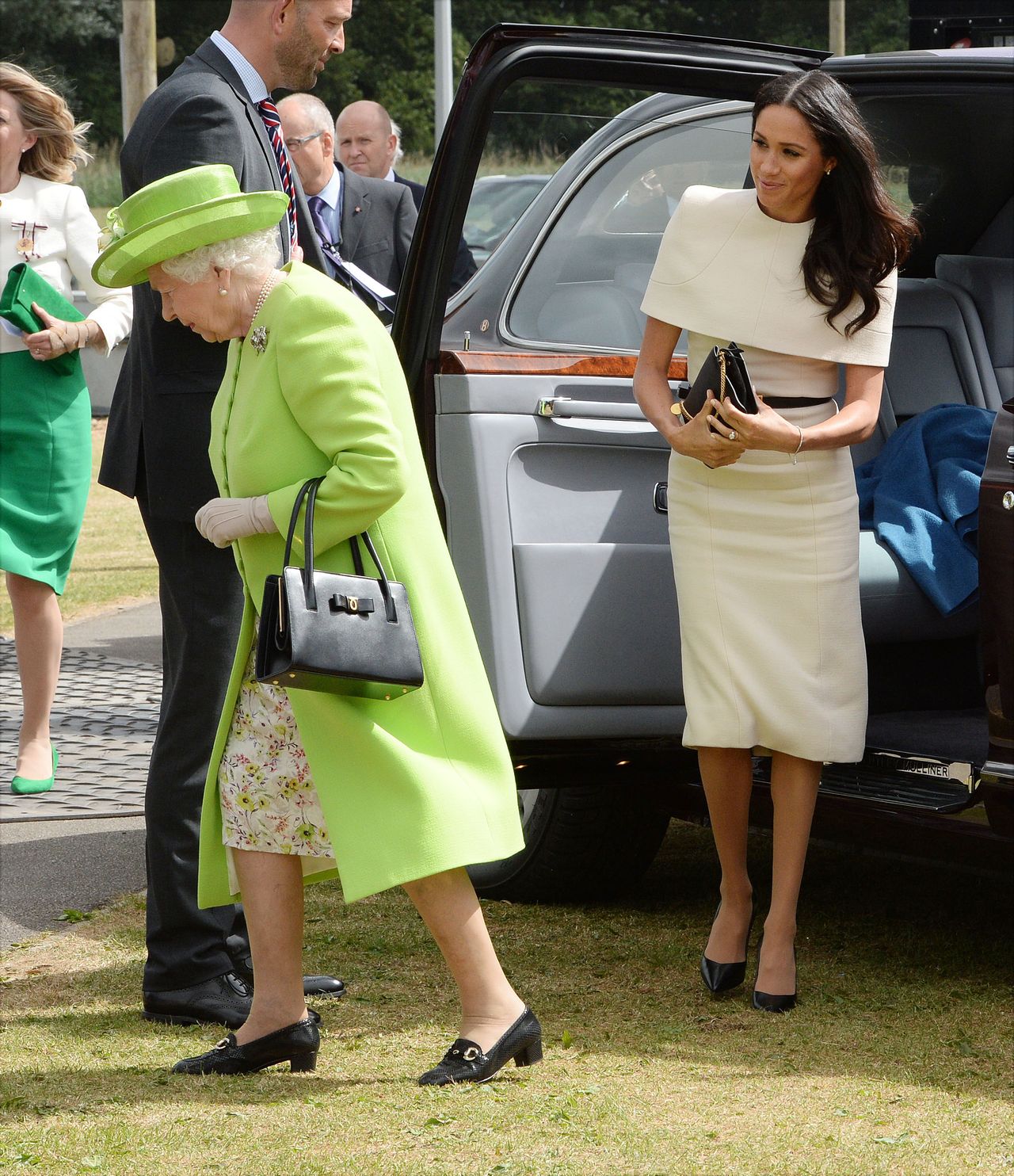 Królowa Elżbieta i księżna Meghan