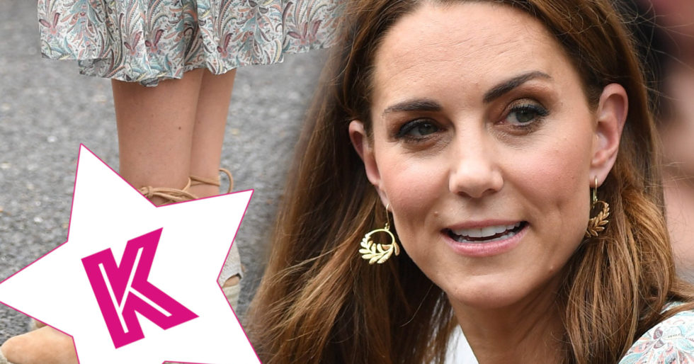 Letnia stylizacja Kate Middleton. Zrezygnowała z garsonki dla TEJ sukienki (ZDJĘCIA) Letnia stylizacja Kate Middleton. Zrezygnowała z garsonki dla TEJ sukienki (ZDJĘCIA)