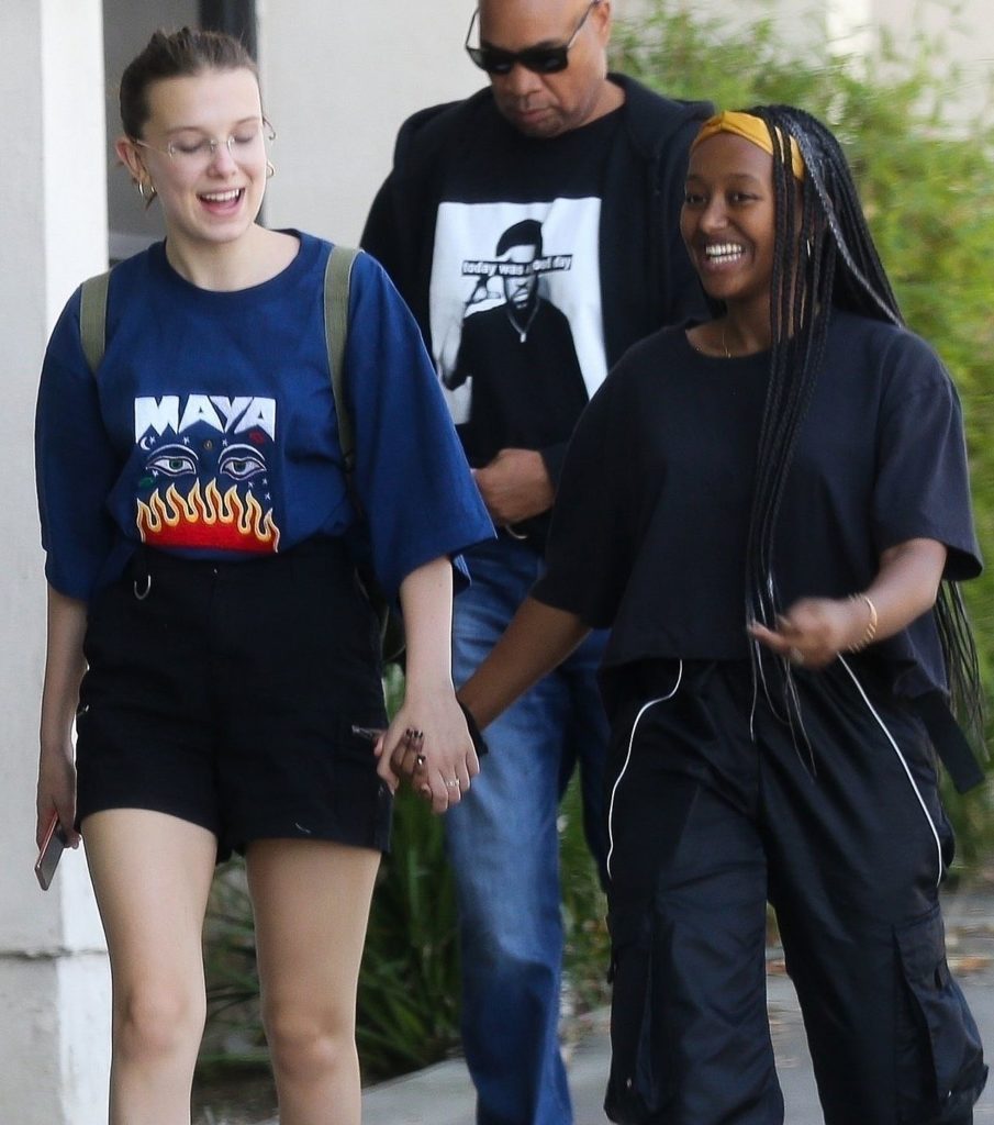 Shiloh Jolie Pitt, Zahara Jolie Pitt i Millie Bobby Brown