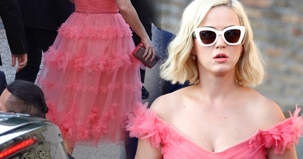 Katy Perry w weselnej sukience – łososiowy tiul: HIT czy KIT? (ZDJĘCIA) Katy Perry w weselnej sukience – łososiowy tiul: HIT czy KIT? (ZDJĘCIA)