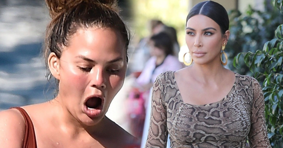 Chrissy Teigen ZAPOMNIAŁA o 39. urodzinach Kim Kardashian – wybrnęła w MISTRZOWSKIM stylu Chrissy Teigen ZAPOMNIAŁA o 39. urodzinach Kim Kardashian – wybrnęła w MISTRZOWSKIM stylu