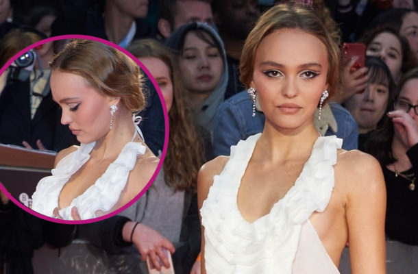 Lily Rose Depp bez stanika walczy z wiatrem na premierze filmu (ZDJĘCIA)