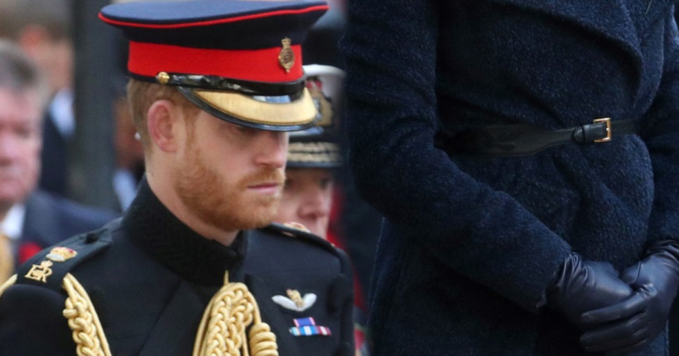 Poważna Meghan Markle cała na czarno. Miała na sobie kozaki Victorii Beckham Poważna Meghan Markle cała na czarno. Miała na sobie kozaki Victorii Beckham