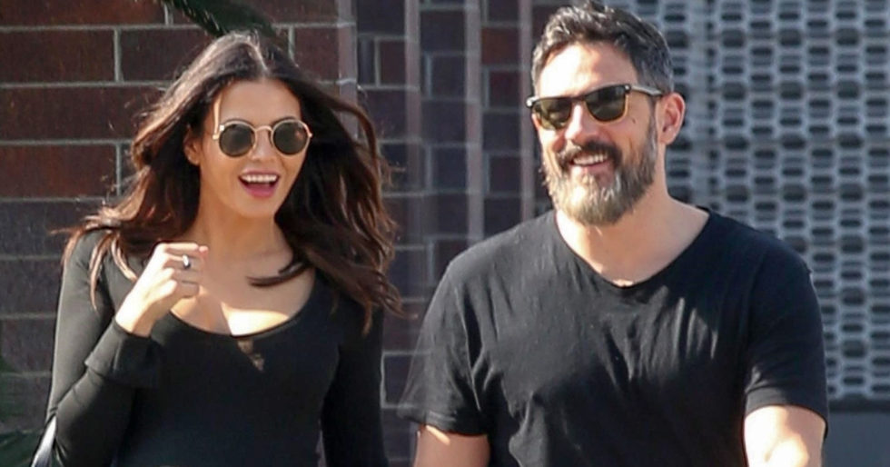38-letnia Jenna Dewan w obcisłej sukience – ciążowy brzuszek coraz większy! (ZDJĘCIA) 38-letnia Jenna Dewan w obcisłej sukience – ciążowy brzuszek coraz większy! (ZDJĘCIA)