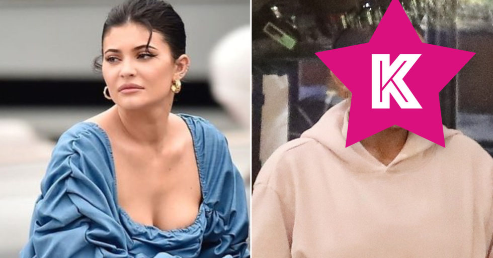Kylie Jenner robi zakupy bez makijażu i w dresie! TAK wygląda jej sylwetka bez Photoshopa (ZDJĘCIA) Kylie Jenner robi zakupy bez makijażu i w dresie! TAK wygląda jej sylwetka bez Photoshopa (ZDJĘCIA)