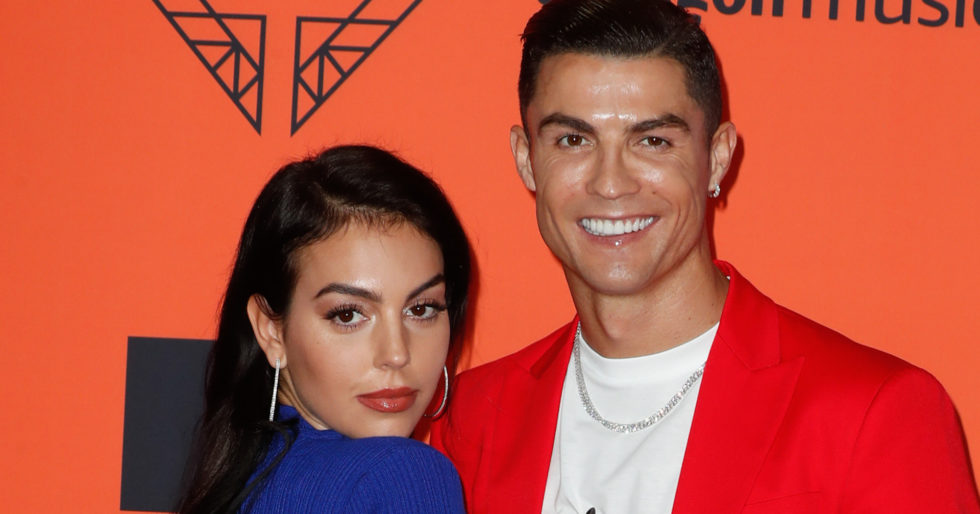 Cristiano Ronaldo z Georginą Rodriguez zrobili FURORĘ na MTV EMA (ZDJĘCIA) Cristiano Ronaldo z Georginą Rodriguez zrobili FURORĘ na MTV EMA (ZDJĘCIA)