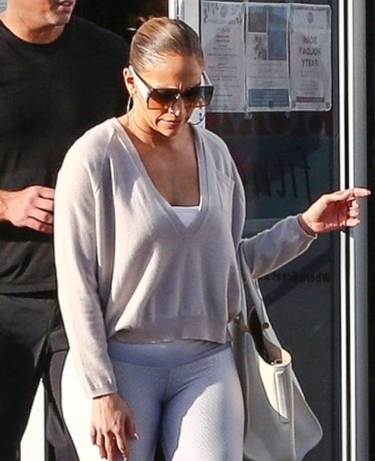 No one hustles harder than Jennifer Lopez, and it paid off today! No one hustles harder than Jennifer Lopez, and it paid off today!