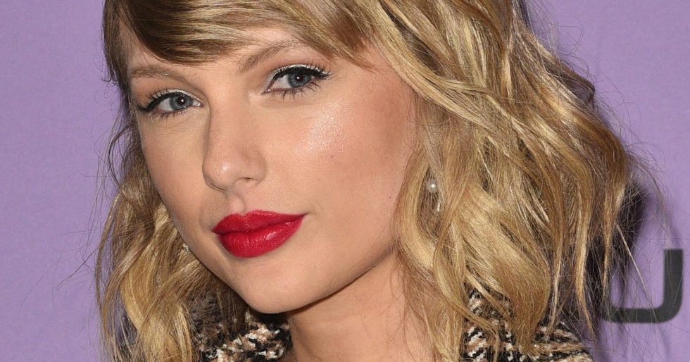 Spójrzcie na BIUST Taylor Swift w tej stylizacji! Pojawiła się na premierze filmu dokumentalnego o sobie (ZDJĘCIA) Spójrzcie na BIUST Taylor Swift w tej stylizacji! Pojawiła się na premierze filmu dokumentalnego o sobie (ZDJĘCIA)