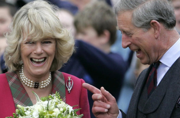 To się nazywa szpila! Królowa Camilla wybrała kreację, która uderza w Meghan Markle