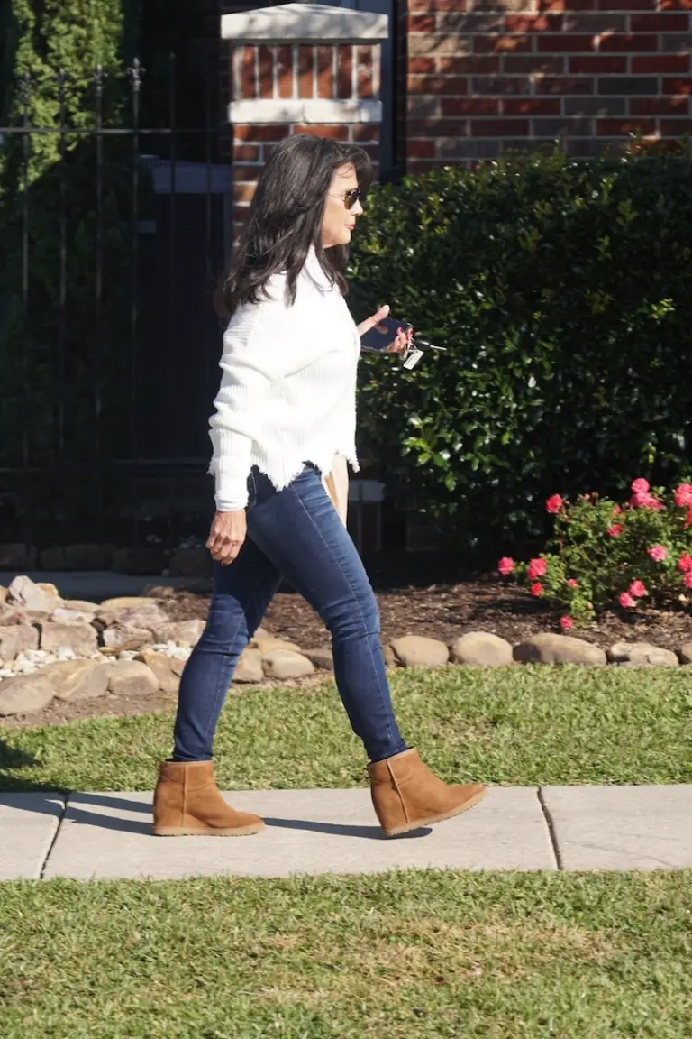 *EXCLUSIVE* Britney Spears Mom Lynne Spears is seen for the First Time Since Being Accused of Being the Mastermind Behind Britney’s Conservatorship and Not Her Dad as She attends Sunday Service in Louisiana **WEB EMBARGO UNTIL 3:30 PM ET on November 9, 20 *EXCLUSIVE* Britney Spears Mom Lynne Spears is seen for the First Time Since Being Accused of Being the Mastermind Behind Britney’s Conservatorship and Not Her Dad as She attends Sunday Service in Louisiana **WEB EMBARGO UNTIL 3:30 PM ET on November 9, 20