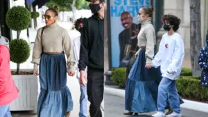 Jennifer Lopez z córką na zakupach. Nie przypomina już mamy? (ZDJĘCIA) Jennifer Lopez z córką na zakupach. Nie przypomina już mamy? (ZDJĘCIA)