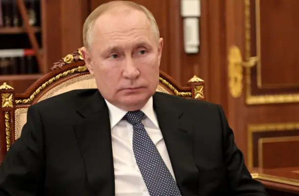 Przyjaciele błagają kochankę Putina, aby przekonała go do zakończenia wojny