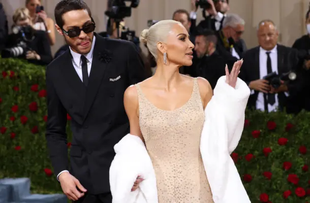Kim Kardashian dostała włosy Marylin Monroe. Oto jej reakcja