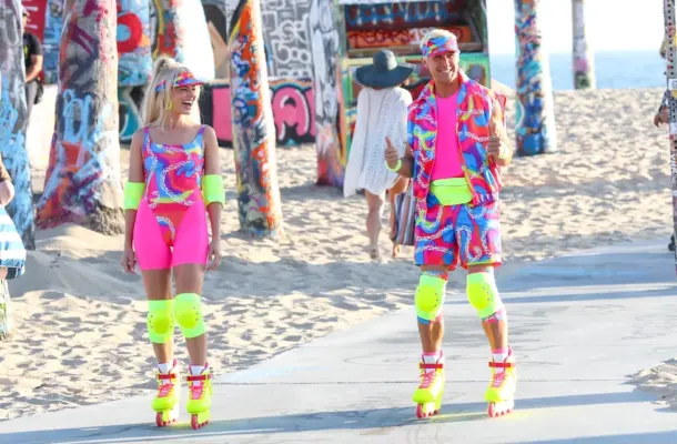 Margot Robbie i Ryan Gosling na rolkach jako Barbie i Ken!